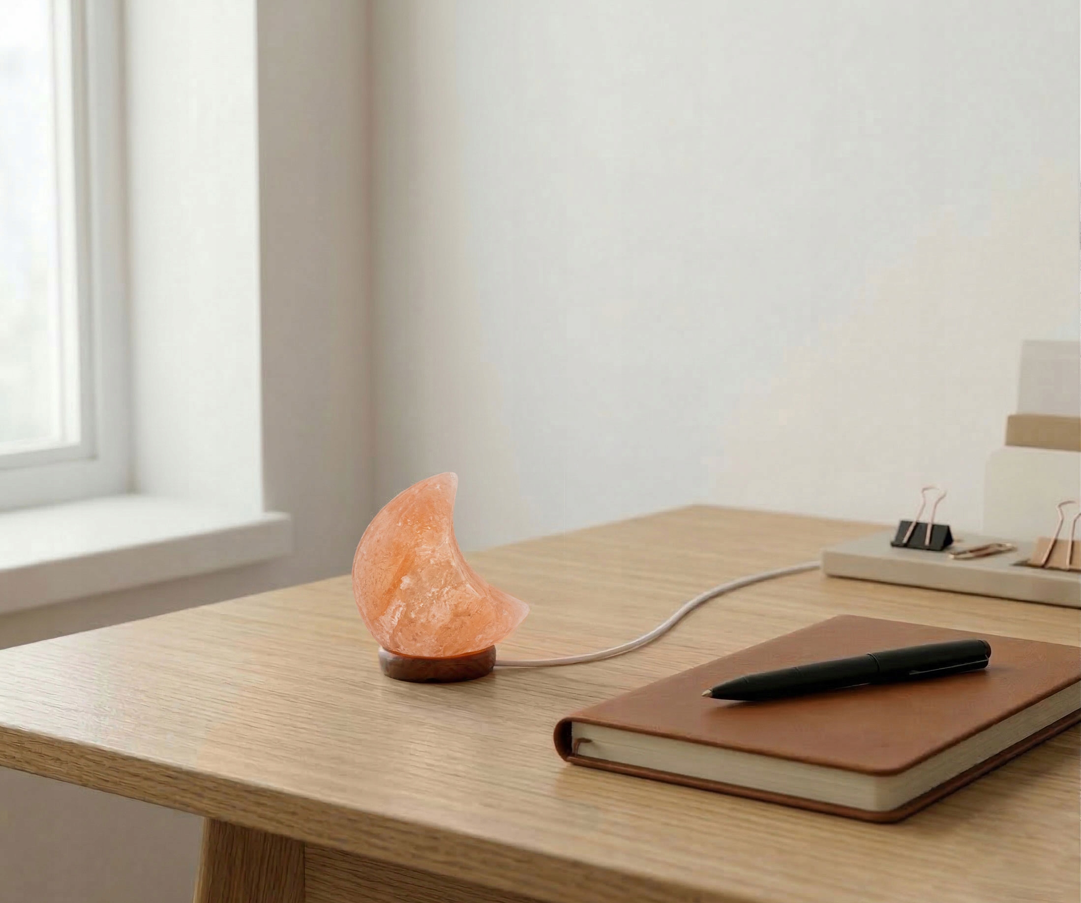 USB solná lampička ve tvaru měsíce – přírodní himalájská sůl - obrazek 6